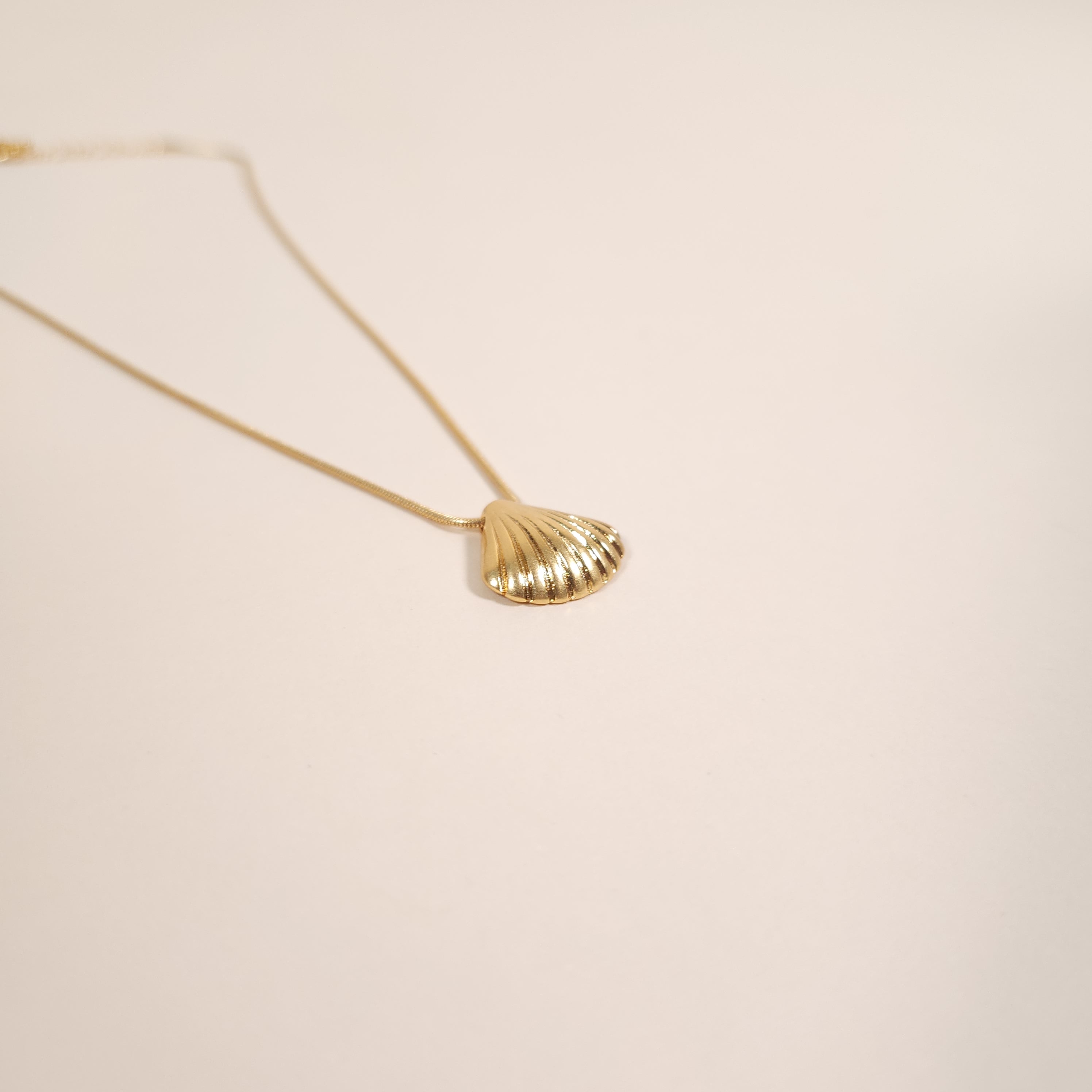 Coquille Mermaid Gold Shell Pendant Necklace for the Beach | Venus Loves Neptune