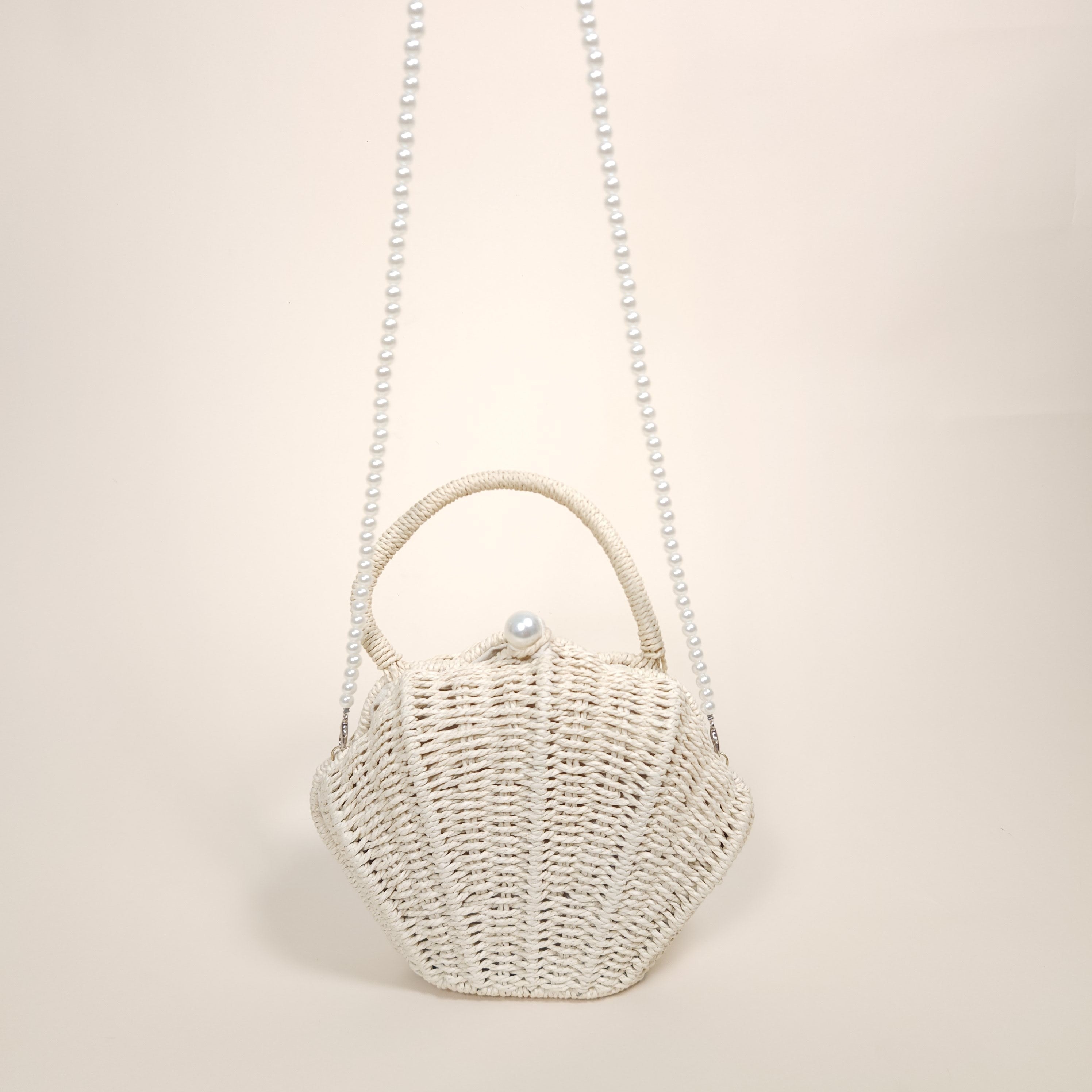 Cordelia Ivory Mermaid Shell Woven Straw Handbag for the Beach | Venus Loves Neptune